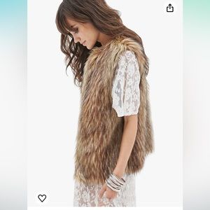 NWT, DOSE mixed brown faux fur cropped vest full lining size S,